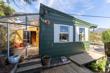 Photo of property in 50 Bay Road, Purakaunui, Port Chalmers, 9081