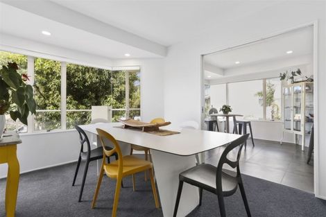 Photo of property in 5a Craig Road, Milford, Auckland, 0620