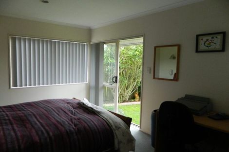 Photo of property in 41a Riverstone Road, Te Atatu Peninsula, Auckland, 0610