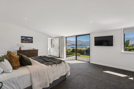 Photo of property in 314 Beacon Point Road, Wanaka, 9305