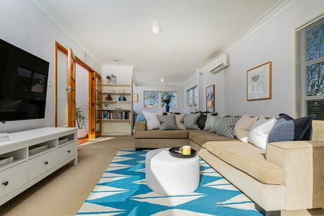 Photo of property in 25 Alamein Avenue, Belmont, Auckland, 0622