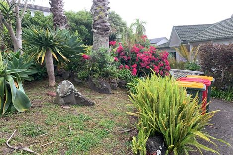 Photo of property in 123 Hobsonville Road, West Harbour, Auckland, 0618