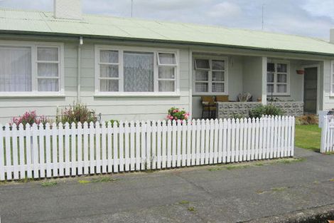 Photo of property in 2/15 Monckton Street, Feilding, 4702