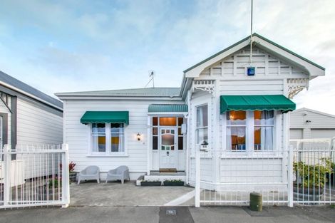 Photo of property in 11 Wellesley Road, Napier South, Napier, 4110