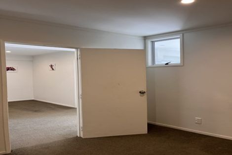 Photo of property in 3 Beechdale Crescent, Pakuranga Heights, Auckland, 2010