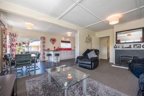 Photo of property in 12 Kopara Grove, Stokes Valley, Lower Hutt, 5019