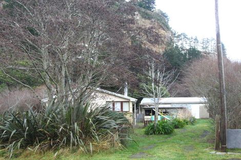 Photo of property in 21 Mihiwaka Road, Long Beach, Port Chalmers, 9081