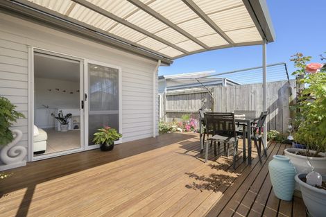 Photo of property in 11 Kamahi Crescent, Papamoa Beach, Papamoa, 3118