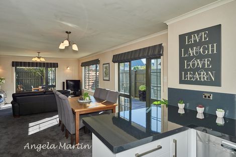 Photo of property in 7 Carow Street, Palmerston North, 4410