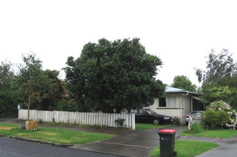 Photo of property in 16a Ropata Avenue, Point England, Auckland, 1072