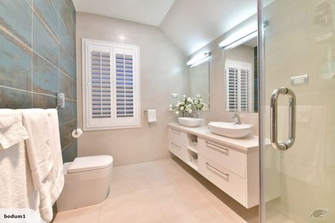 Photo of property in 110 Vipond Road, Stanmore Bay, Whangaparaoa, 0932