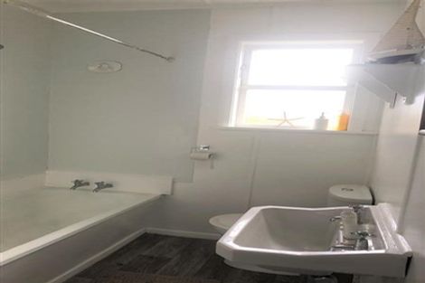 Photo of property in 17 Fitzherbert Road, Wainuiomata, Lower Hutt, 5014