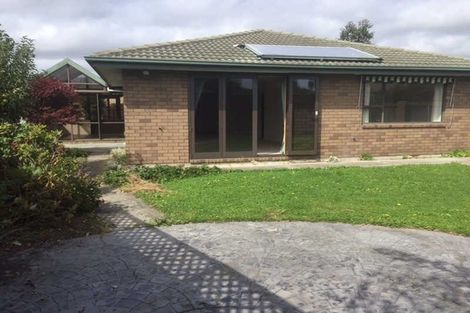 Photo of property in 15 Thistledown Place, Woolston, Christchurch, 8062