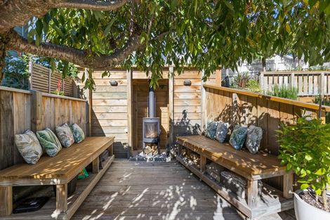 Photo of property in 20 Enfield Road, Hospital Hill, Napier, 4110