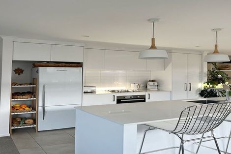 Photo of property in 25 Pioneer Crescent, Omokoroa, 3114