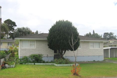 Photo of property in 37 Sunline Avenue, Massey, Auckland, 0614