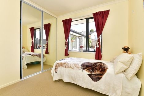 Photo of property in 11 Roberta Crescent, Orewa, 0931