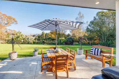 Photo of property in 849a Makerua Road, Tokomaru, Palmerston North, 4474