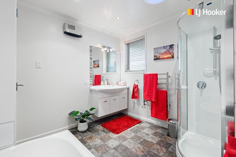 Photo of property in 24 William James Close, Mosgiel, 9024