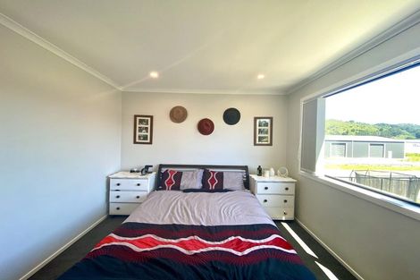 Photo of property in 6 Gloaming Lane, Wallaceville, Upper Hutt, 5018