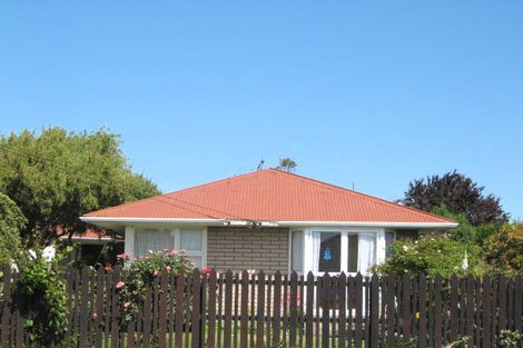 Photo of property in 22 Vancouver Crescent, Wainoni, Christchurch, 8061