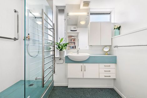 Photo of property in Jellicoe Towers, 191 The Terrace, Wellington Central, Wellington, 6011