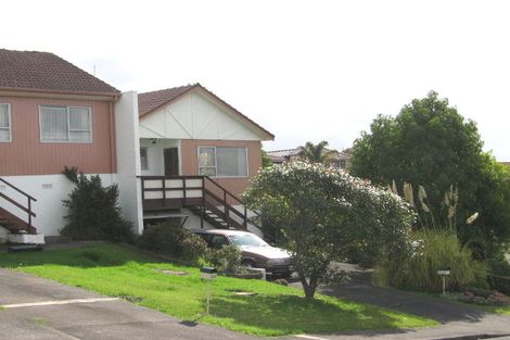 Photo of property in 1/2 Flagstaff Place, Massey, Auckland, 0614