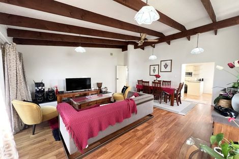 Photo of property in 165 Forrest Hill Road, Forrest Hill, Auckland, 0620