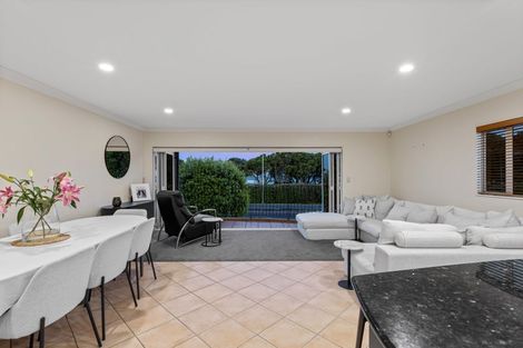 Photo of property in 222 Hibiscus Coast Highway, Orewa, 0931