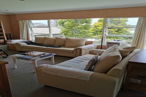 Photo of property in 2/7 Folkestone Street, Murrays Bay, Auckland, 0630