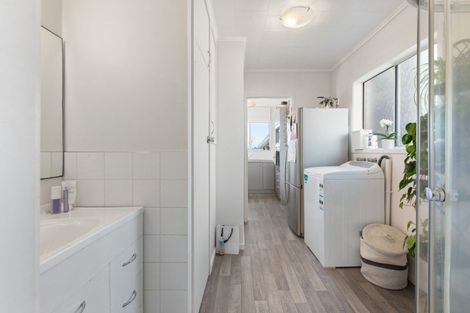 Photo of property in 5c The Crescent, Waihi Beach, 3611