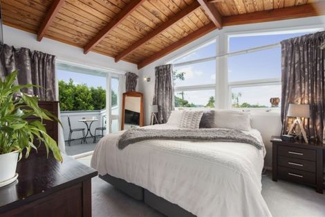 Photo of property in 3 Crompton Road, Massey, Auckland, 0614