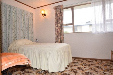 Photo of property in 17 Milford Street, Heidelberg, Invercargill, 9812