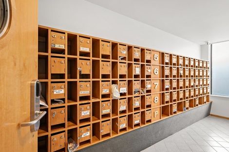 Photo of property in Hobson Court Flats, 13/70 Hobson Street, Thorndon, Wellington, 6011