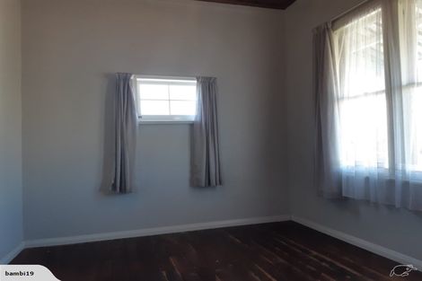 Photo of property in 22 Ross Street, Marton, 4710