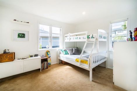 Photo of property in 2 Leander Road, Bayswater, Auckland, 0622