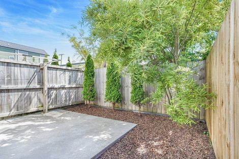 Photo of property in 24/10 Burrows Place, Frankton, Hamilton, 3204