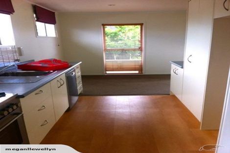 Photo of property in 2/230 Point Chevalier Road, Point Chevalier, Auckland, 1022