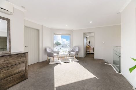 Photo of property in 99a Awaroa Road, Sunnyvale, Auckland, 0612