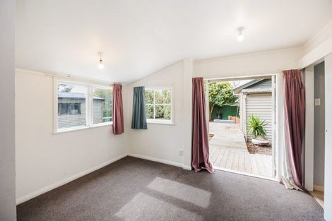 Photo of property in 374 College Street, Hokowhitu, Palmerston North, 4410