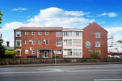 Photo of property in 1/14 Charisma Place, Randwick Park, Auckland, 2105