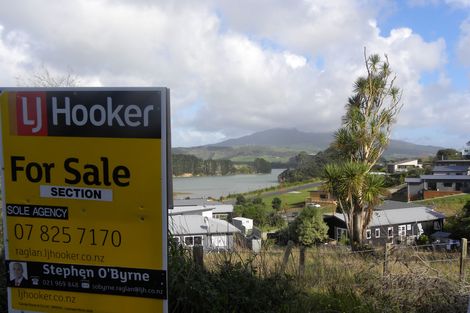 Photo of property in 8c Harakeke Place, Raglan, 3225