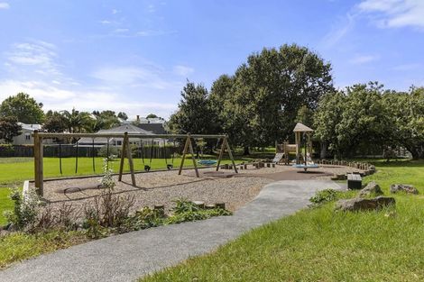 Photo of property in 24 Shoal Bay Road, Devonport, Auckland, 0624