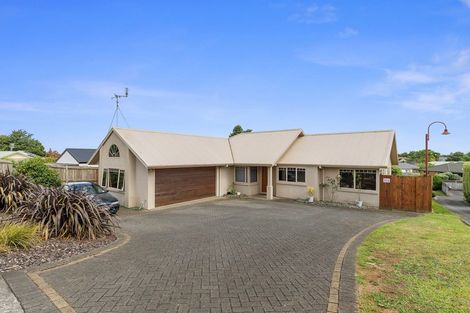 Photo of property in 53 Rototuna Road, Rototuna, Hamilton, 3210