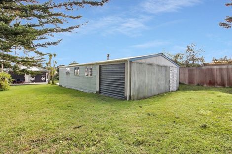 Photo of property in 110 Park Avenue, Waitarere Beach, Levin, 5510