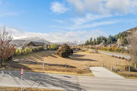 Photo of property in 4 Mount Linton Avenue, Wanaka, 9305