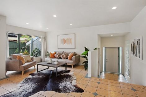 Photo of property in 3 Khaleel Place, Henderson, Auckland, 0612