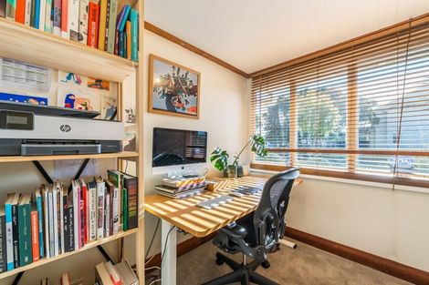 Photo of property in 17 Pirie Crescent, Moera, Lower Hutt, 5010