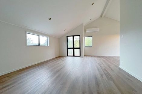 Photo of property in 1/41 Howard Road, Northcote, Auckland, 0627