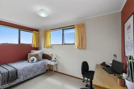 Photo of property in 18 Kilsyth Street, Karori, Wellington, 6012